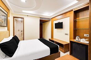 Luxury Urban Stays Near Chennai Airport