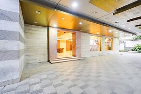 Luxury Urban Stays Near Chennai Airport