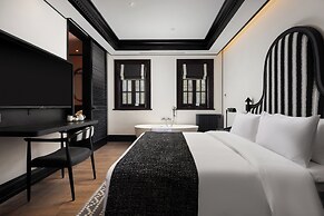 Blossom Manoir Lujiazui