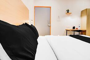 Elegant Urban Stays at Hadapsar Pune