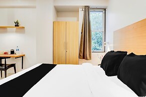 Elegant Urban Stays at Hadapsar Pune