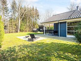 6 Person Holiday Home in Ansager