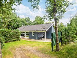 6 Person Holiday Home in Ansager