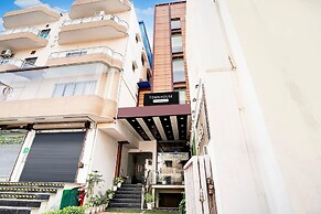 Cozy Stays Near Vishwanath Temple