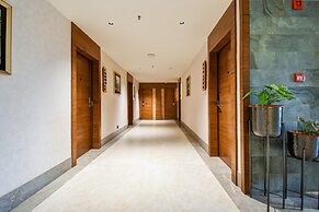 Deluxe Double Stays Near Paridh Crossing