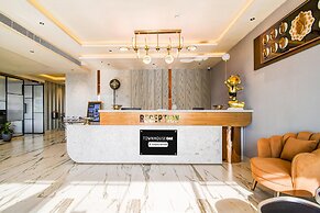 Deluxe Double Stays Near Paridh Crossing