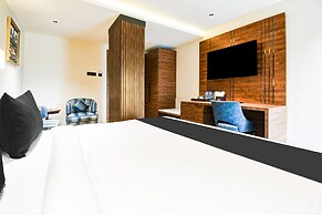 Deluxe Double Stays Near Paridh Crossing