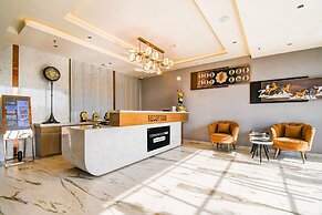 Deluxe Double Stays Near Paridh Crossing