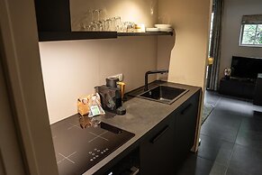 Romantic Loft w/ Garden Terrace