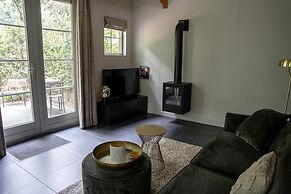 Romantic Loft w/ Garden Terrace