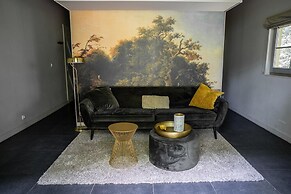 Romantic Loft w/ Garden Terrace