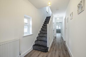 Chic and Comfy 4 Bedroom Stay Baylis