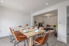 Chic and Comfy 4 Bedroom Stay Baylis