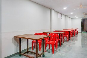 Luxury Stays at Khandala With Hill View