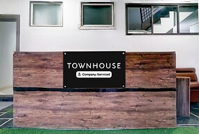 Luxury Stays at Khandala With Hill View