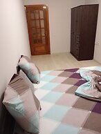 Peaceful Chișinău Retreat With Central Heating & Private Entrance