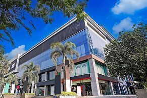 Super Townhouse PBG Mall Vashi