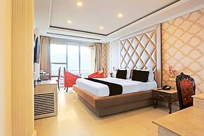 Stylish Room With Mesmerizing View Dharamshala