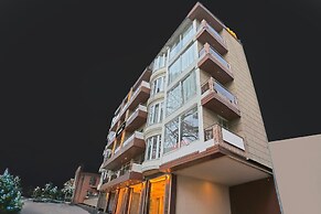 Stylish Room With Mesmerizing View Dharamshala