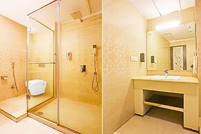 Stylish Room With Mesmerizing View Dharamshala