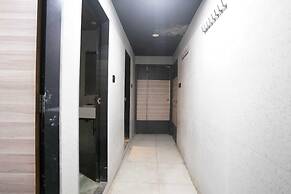 Single Bed Stays in Mixed Dormitory Room Andheri