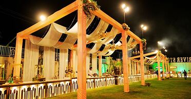 ORCHHA RIVER STONE RESORT