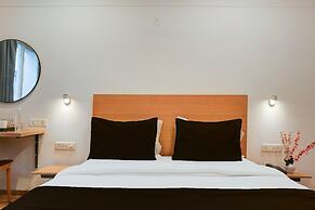Cozy Deluxe Stays at Balewadi Pune