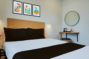 Cozy Deluxe Stays at Balewadi Pune