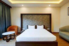 Premium Stays Near Phoenix Mall