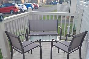 3 Bed-sleeps 6-pets-parking-5 Min to Beach