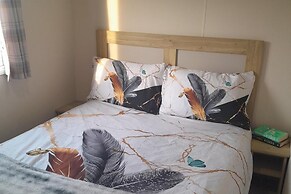 3 Bed-sleeps 6-pets-parking-5 Min to Beach