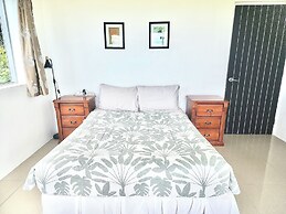 Nikao Hillside Suite