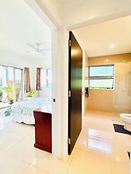 Nikao Hillside Suite