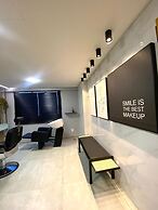 Studio Design 3 Apt 812