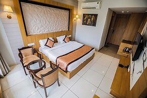 Hotel Mukut Mani Govardhan