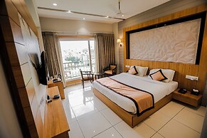 Hotel Mukut Mani Govardhan