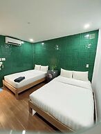 MEOW HOTEL & CAFÉ 2