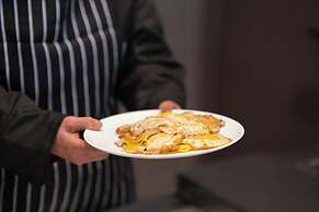 World Hotel Hualian Shoppin Plaza branch