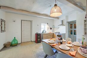 Bocca Al Lupo Apartments