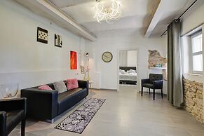 Bocca Al Lupo Apartments