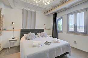 Bocca Al Lupo Apartments