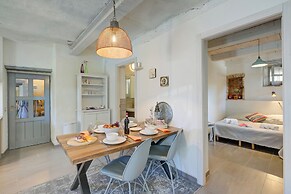 Bocca Al Lupo Apartments