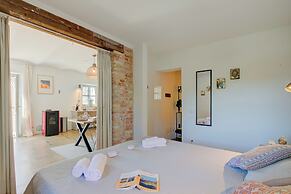 Bocca Al Lupo Apartments