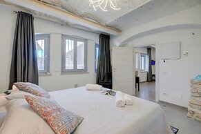 Bocca Al Lupo Apartments