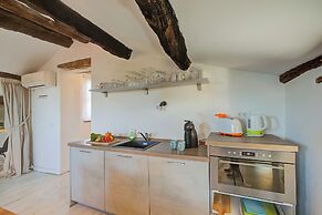 Bocca Al Lupo Apartments