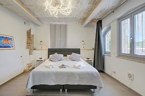 Bocca Al Lupo Apartments