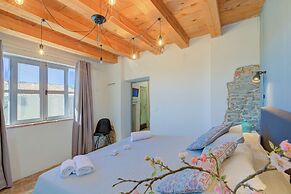 Bocca Al Lupo Apartments