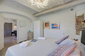 Bocca Al Lupo Apartments