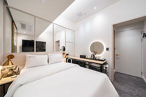 Insta Hotel - Main Branch