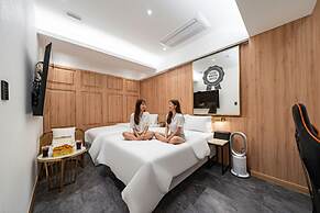 Insta Hotel - Main Branch
